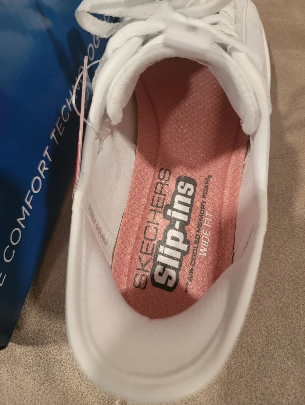 Size 7 WIDE White Skechers Hands Free Slip-In Sneakers - Picture 9 of 15